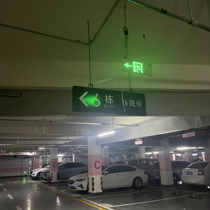 话题图片，点击查看大图